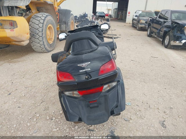 2015 Honda Gl1800 მანქანა იყიდება აუქციონზე, vin: JH2SC68G8FK300491, აუქციონის ნომერი: 46208344
