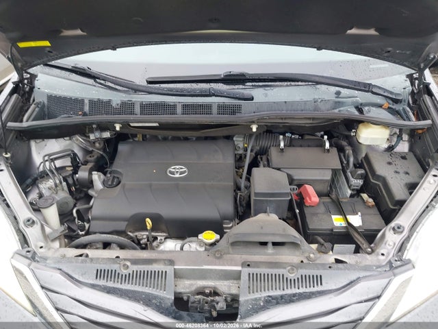 46208364 :رقم المزاد ، 5TDKK3DC8FS628015 vin ، 2015 Toyota Sienna Le مزاد بيع