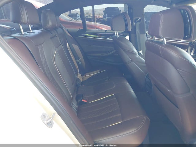 WBAJE5C3XHG916693 BMW 540I