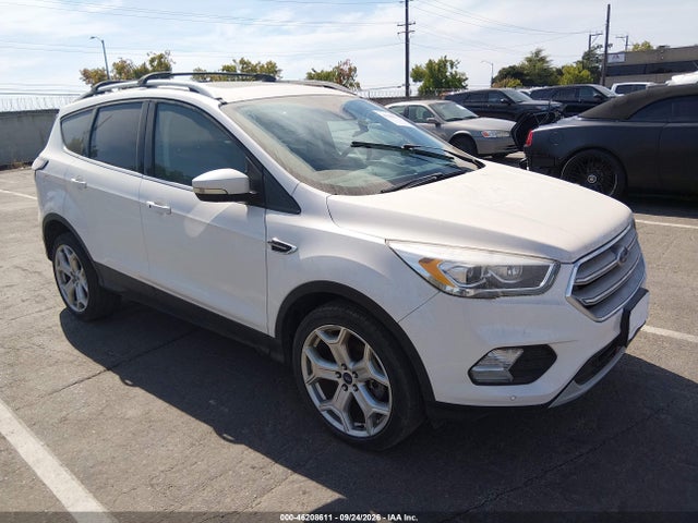 Ford Escape Titanium 2017 1FMCU9JD0HUE32143 головне зображення