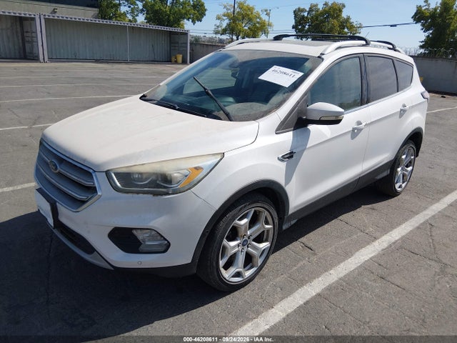 Ford Escape Titanium 2017 1FMCU9JD0HUE32143 Image 2