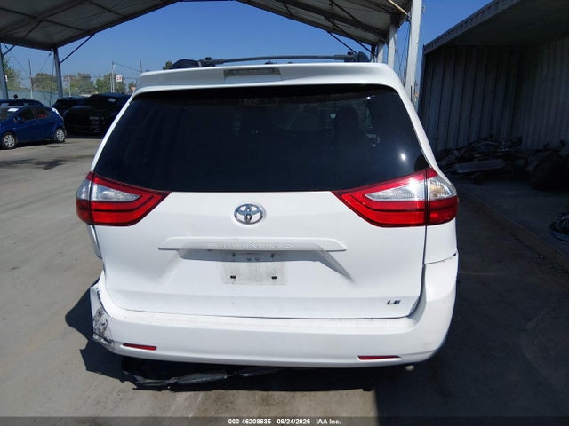 2016 Toyota Sienna Le მანქანა იყიდება აუქციონზე, vin: 5TDKK3DC6GS700685, აუქციონის ნომერი: 46208635