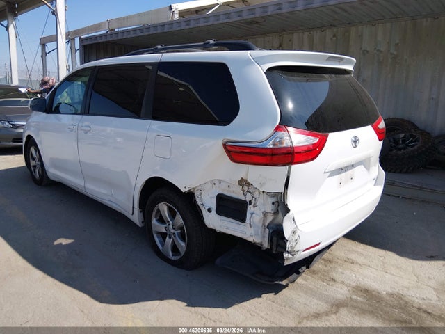 2016 Toyota Sienna Le მანქანა იყიდება აუქციონზე, vin: 5TDKK3DC6GS700685, აუქციონის ნომერი: 46208635