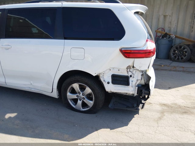 2016 Toyota Sienna Le მანქანა იყიდება აუქციონზე, vin: 5TDKK3DC6GS700685, აუქციონის ნომერი: 46208635