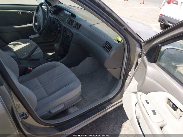 2001 Toyota Camry Ce/le/xle მანქანა იყიდება აუქციონზე, vin: 4T1BG22K41U024693, აუქციონის ნომერი: 46208781