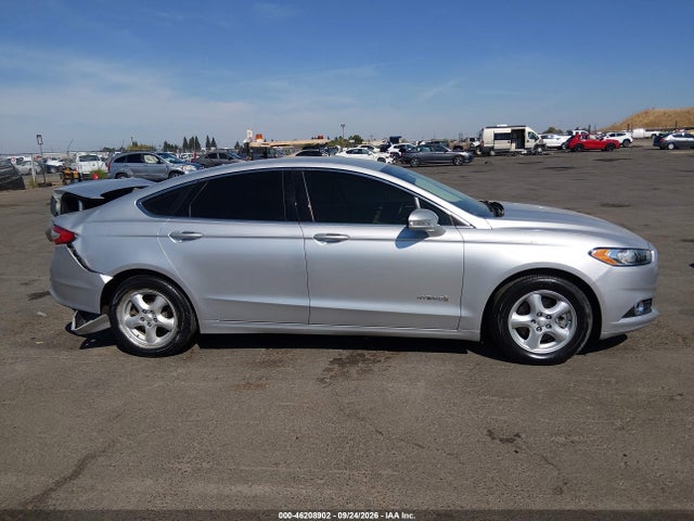 2015 Ford Fusion Hybrid Se მანქანა იყიდება აუქციონზე, vin: 3FA6P0LU2FR257051, აუქციონის ნომერი: 46208902