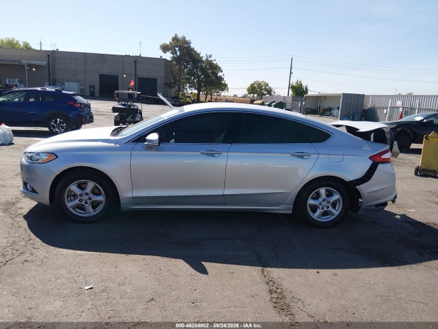 2015 Ford Fusion Hybrid Se მანქანა იყიდება აუქციონზე, vin: 3FA6P0LU2FR257051, აუქციონის ნომერი: 46208902