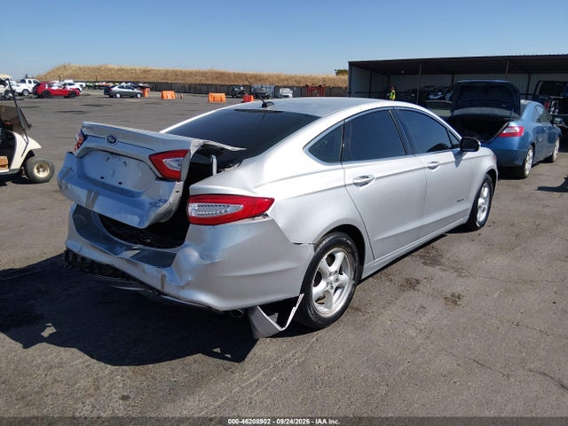 2015 Ford Fusion Hybrid Se მანქანა იყიდება აუქციონზე, vin: 3FA6P0LU2FR257051, აუქციონის ნომერი: 46208902