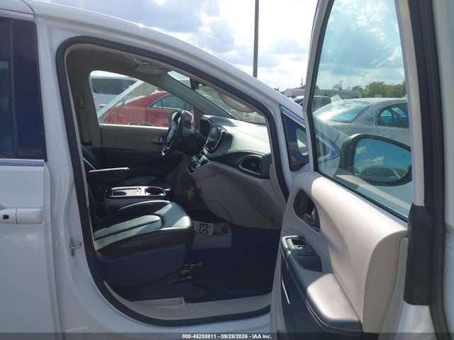 Продажа на аукционе авто 2023 Chrysler Pacifica Hybrid Touring L, vin: 2C4RC1L76PR614225, номер лота: 46208911