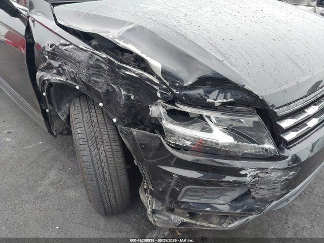 3VV3B7AX1KM063864 Volkswagen Tiguan 2.0t Se/2.0t Sel/2.0t Sel R-line/2.0t Sel R-line Black