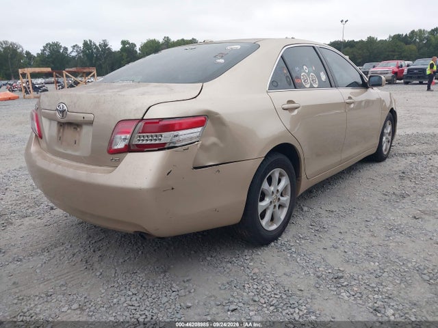 46208985 :رقم المزاد ، 4T1BF3EK0BU635942 vin ، 2011 Toyota Camry Le مزاد بيع