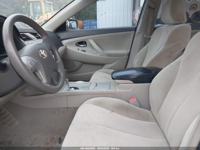 46208985 :رقم المزاد ، 4T1BF3EK0BU635942 vin ، 2011 Toyota Camry Le مزاد بيع