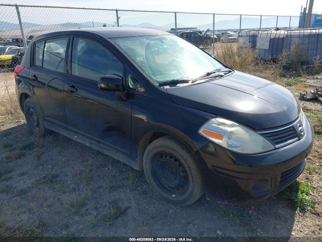 2009 Nissan Versa 1.8s მანქანა იყიდება აუქციონზე, vin: 3N1BC13EX9L407338, აუქციონის ნომერი: 46209063