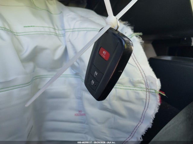 Toyota Prius Two Eco 2017 JTDKARFU5H3042324 Image 11
