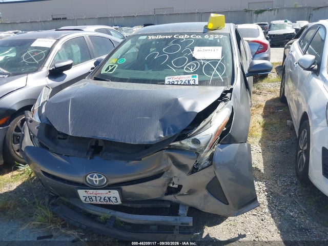 Toyota Prius Two Eco 2017 JTDKARFU5H3042324 Image 12