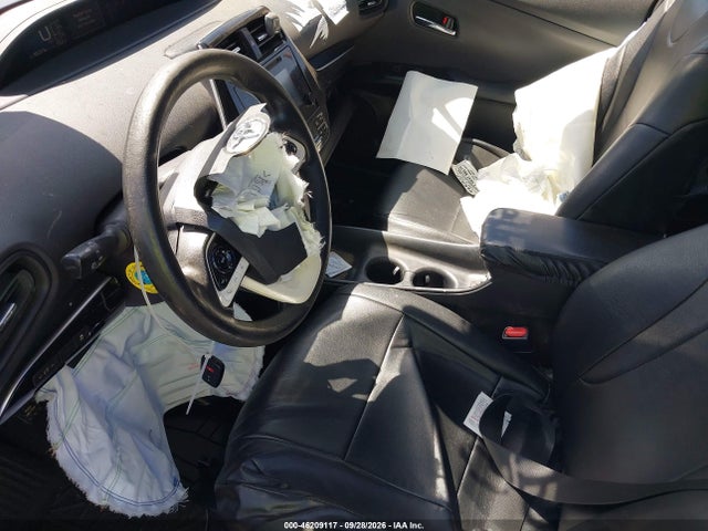 Toyota Prius Two Eco 2017 JTDKARFU5H3042324 Image 6