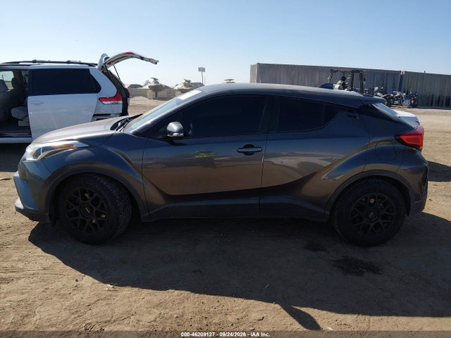 Toyota C-HR LE 2019 JTNKHMBX2K1030757 Image 14