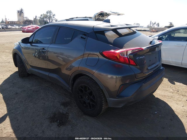 Toyota C-HR LE 2019 JTNKHMBX2K1030757 Image 3