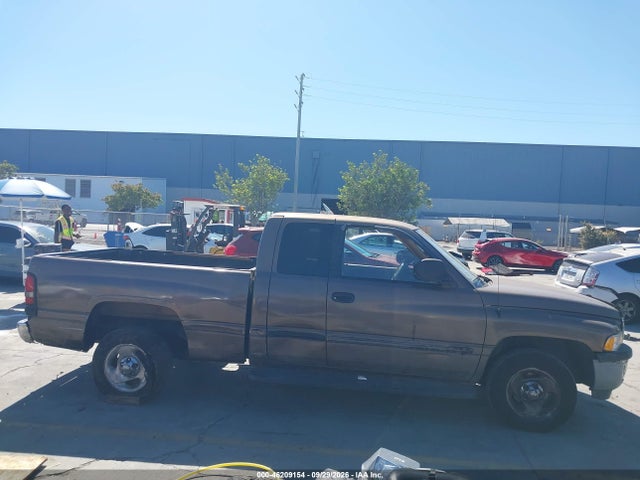 46209154 :رقم المزاد ، 1B7HC13Z4YJ160785 vin ، 2000 Dodge Ram 1500 St مزاد بيع