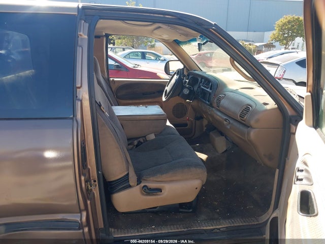 46209154 :رقم المزاد ، 1B7HC13Z4YJ160785 vin ، 2000 Dodge Ram 1500 St مزاد بيع