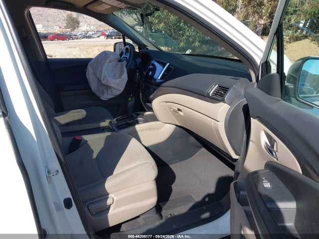 46209177 :رقم المزاد ، 5FNYF5H39GB031272 vin ، 2016 Honda Pilot Ex مزاد بيع
