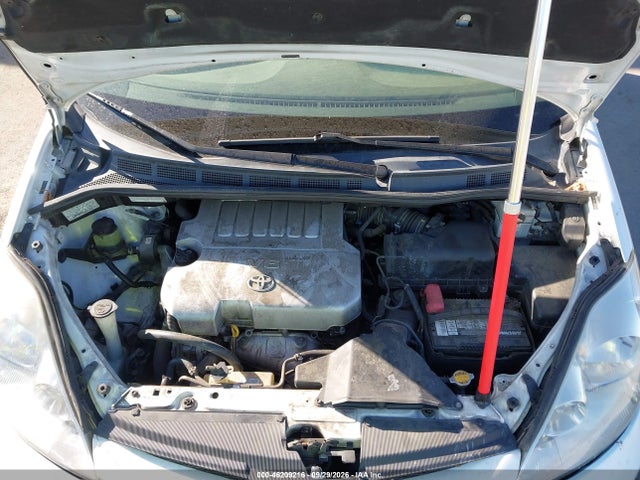 2010 Toyota Sienna Le მანქანა იყიდება აუქციონზე, vin: 5TDKK4CCXAS335216, აუქციონის ნომერი: 46209216