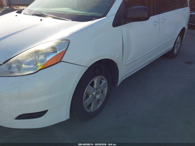 2010 Toyota Sienna Le მანქანა იყიდება აუქციონზე, vin: 5TDKK4CCXAS335216, აუქციონის ნომერი: 46209216