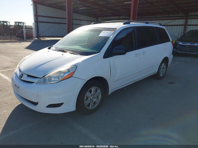 2010 Toyota Sienna Le მანქანა იყიდება აუქციონზე, vin: 5TDKK4CCXAS335216, აუქციონის ნომერი: 46209216
