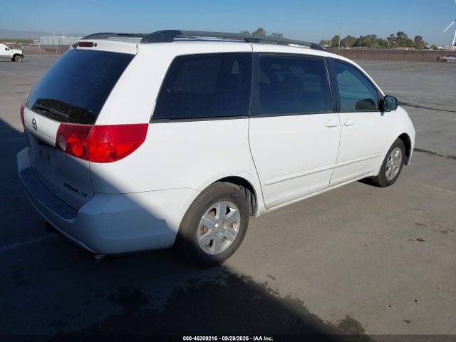 2010 Toyota Sienna Le მანქანა იყიდება აუქციონზე, vin: 5TDKK4CCXAS335216, აუქციონის ნომერი: 46209216