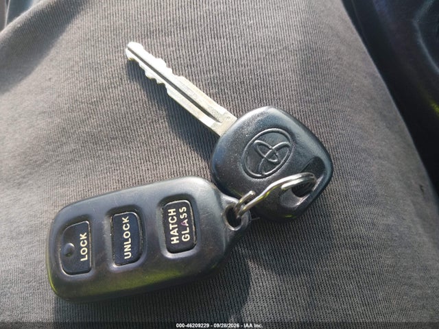 2005 Toyota Matrix Xr მანქანა იყიდება აუქციონზე, vin: 2T1KR30E65C550313, აუქციონის ნომერი: 46209229