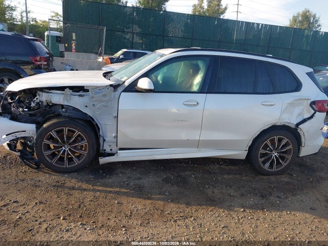 Продажа на аукционе авто 2021 Bmw X5 Xdrive40i, vin: 5UXCR6C09M9D78600, номер лота: 46209239