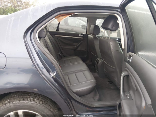 46209304 :رقم المزاد ، 3VWRG71K36M632795 vin ، 2006 Volkswagen Jetta 2.5 مزاد بيع