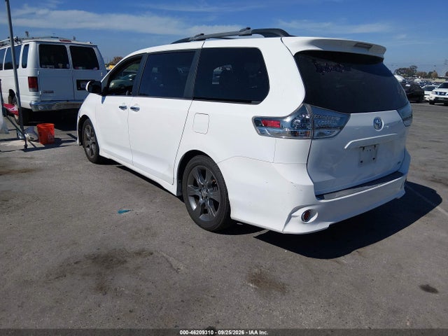 Продаж на аукціоні авто 2015 Toyota Sienna Se 8 Passenger, vin: 5TDXK3DC6FS677610, номер лоту: 46209310