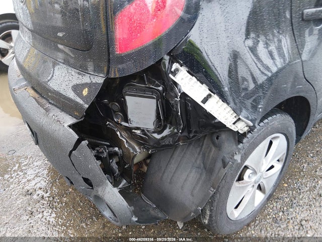 KIA Soul 2015 KNDJN2A22F7204977 Image 14