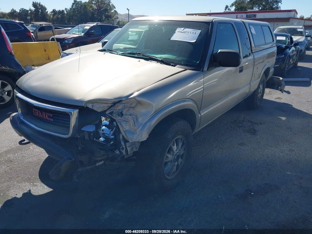 46209333 :رقم المزاد ، 1GTDT19W228172265 vin ، 2002 Gmc Sonoma Sls مزاد بيع