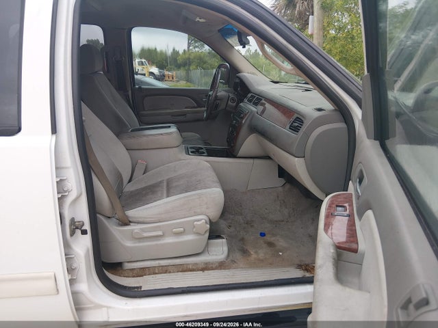 46209349 :رقم المزاد ، 1GNFC26J59R299160 vin ، 2009 Chevrolet Suburban Lt W/1lt مزاد بيع