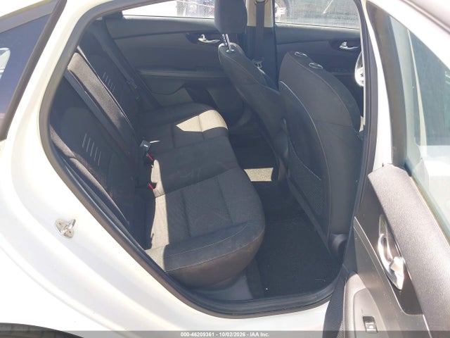 46209361 :رقم المزاد ، 3KPF34AD7KE131883 vin ، 2019 Kia Forte S مزاد بيع