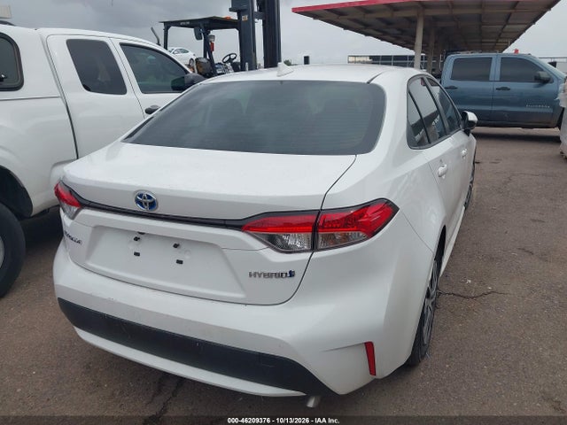 Toyota Corolla Hybrid Le 2022 JTDEAMDEXNJ052592 Image 4