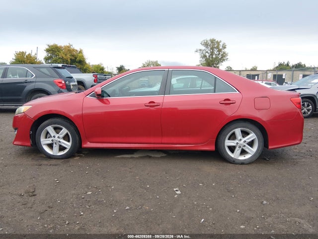 2014 Toyota Camry Se მანქანა იყიდება აუქციონზე, vin: 4T1BF1FK5EU747448, აუქციონის ნომერი: 46209388
