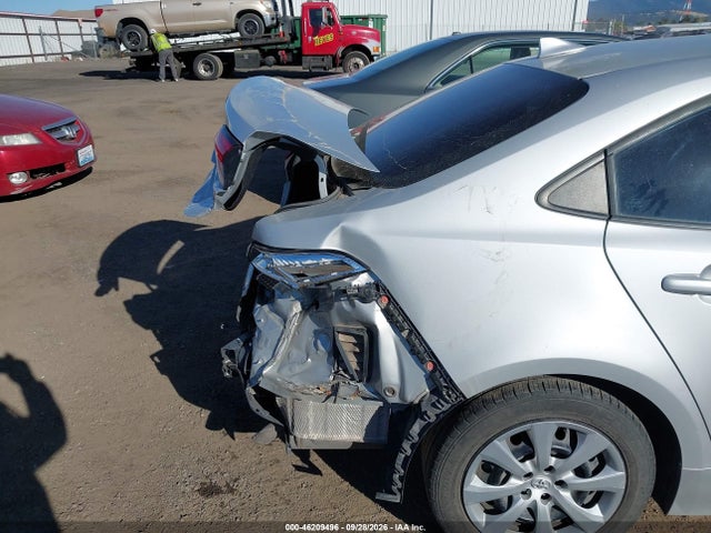 5YFEPMAE1MP244285 Toyota COROLLA LE