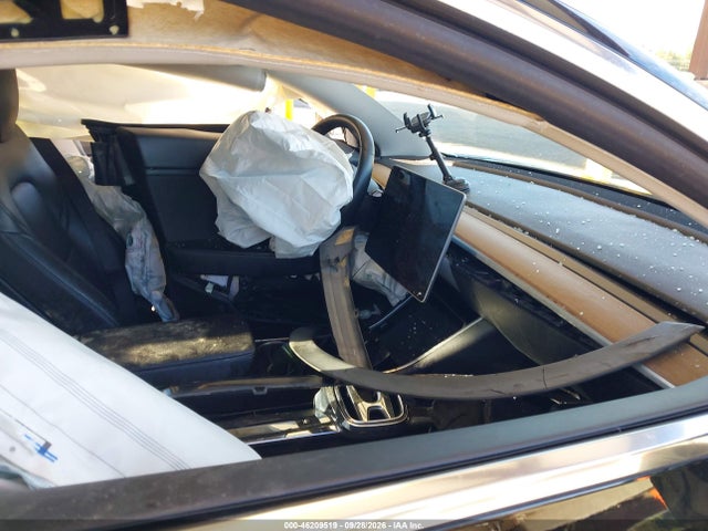 5YJ3E1EA0JF172649 Tesla Model 3 Long Range/mid Range