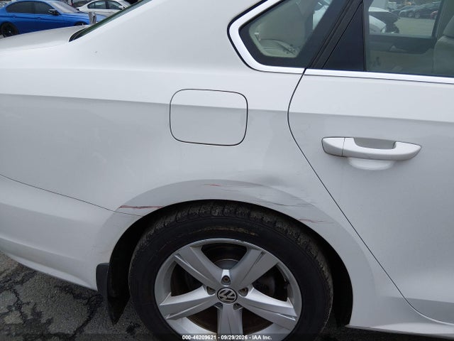 46209621 :رقم المزاد ، 1VWBV7A3XFC087437 vin ، 2015 Volkswagen Passat 2.0l Tdi Se مزاد بيع