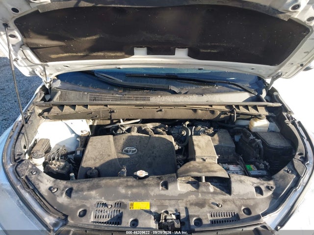 Toyota Highlander Le 2018 5TDBZRFH7JS891757 Image 10