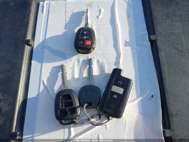 Toyota Highlander Le 2018 5TDBZRFH7JS891757 Image 11