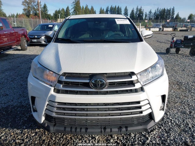 Toyota Highlander Le 2018 5TDBZRFH7JS891757 Image 12