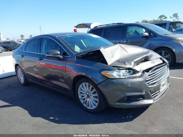 2016 Ford Fusion Energi Se Luxury მანქანა იყიდება აუქციონზე, vin: 3FA6P0PU4GR229683, აუქციონის ნომერი: 46209636
