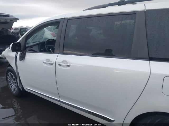 5TDYZ3DC6JS912130 Toyota Sienna Xle 8 Passenger
