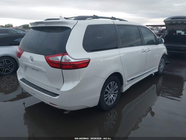 5TDYZ3DC6JS912130 Toyota Sienna Xle 8 Passenger