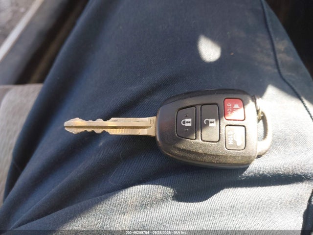 46209754 :رقم المزاد ، 5YFBURHE4JP809428 vin ، 2018 Toyota Corolla Le مزاد بيع