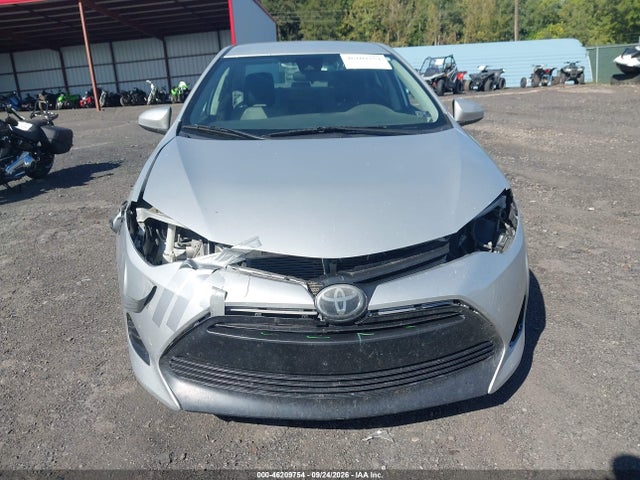 46209754 :رقم المزاد ، 5YFBURHE4JP809428 vin ، 2018 Toyota Corolla Le مزاد بيع